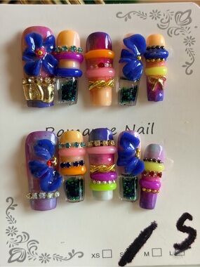 Hand-Painted  3D Flower  Nail Art Water Nail Set - Blue & Purple